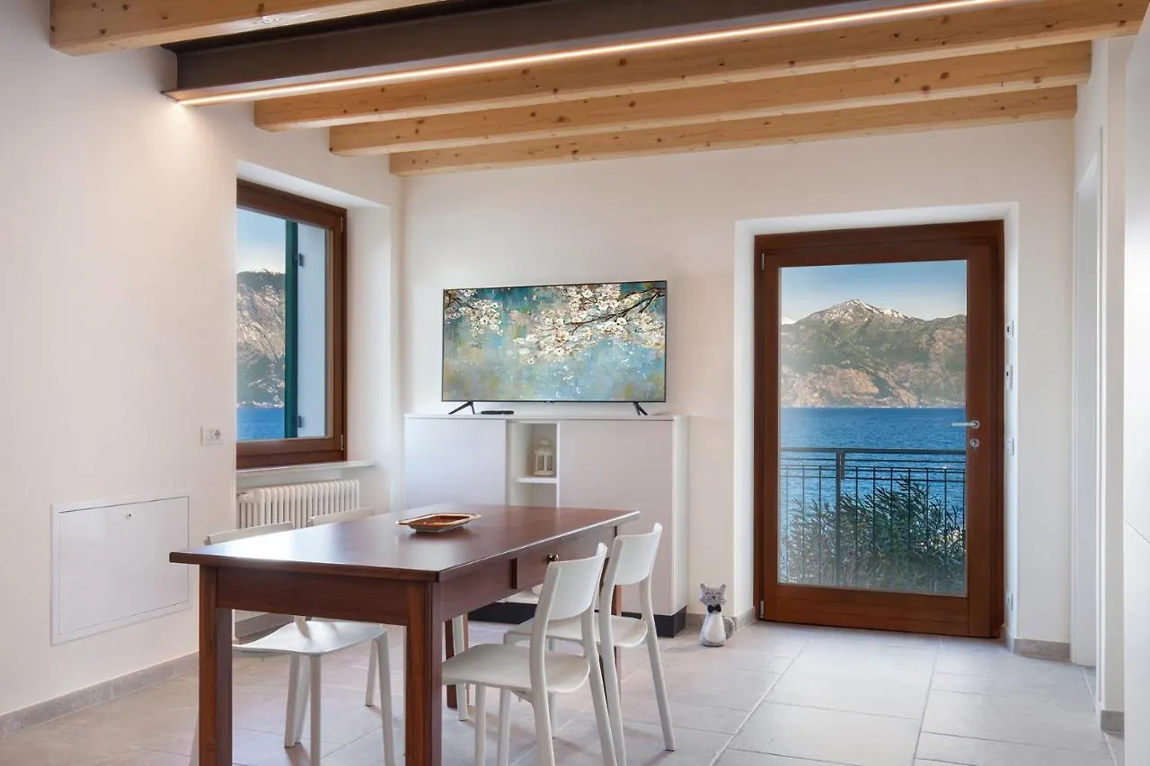 Casa Rosa Villa Brenzone sul Garda Italy
