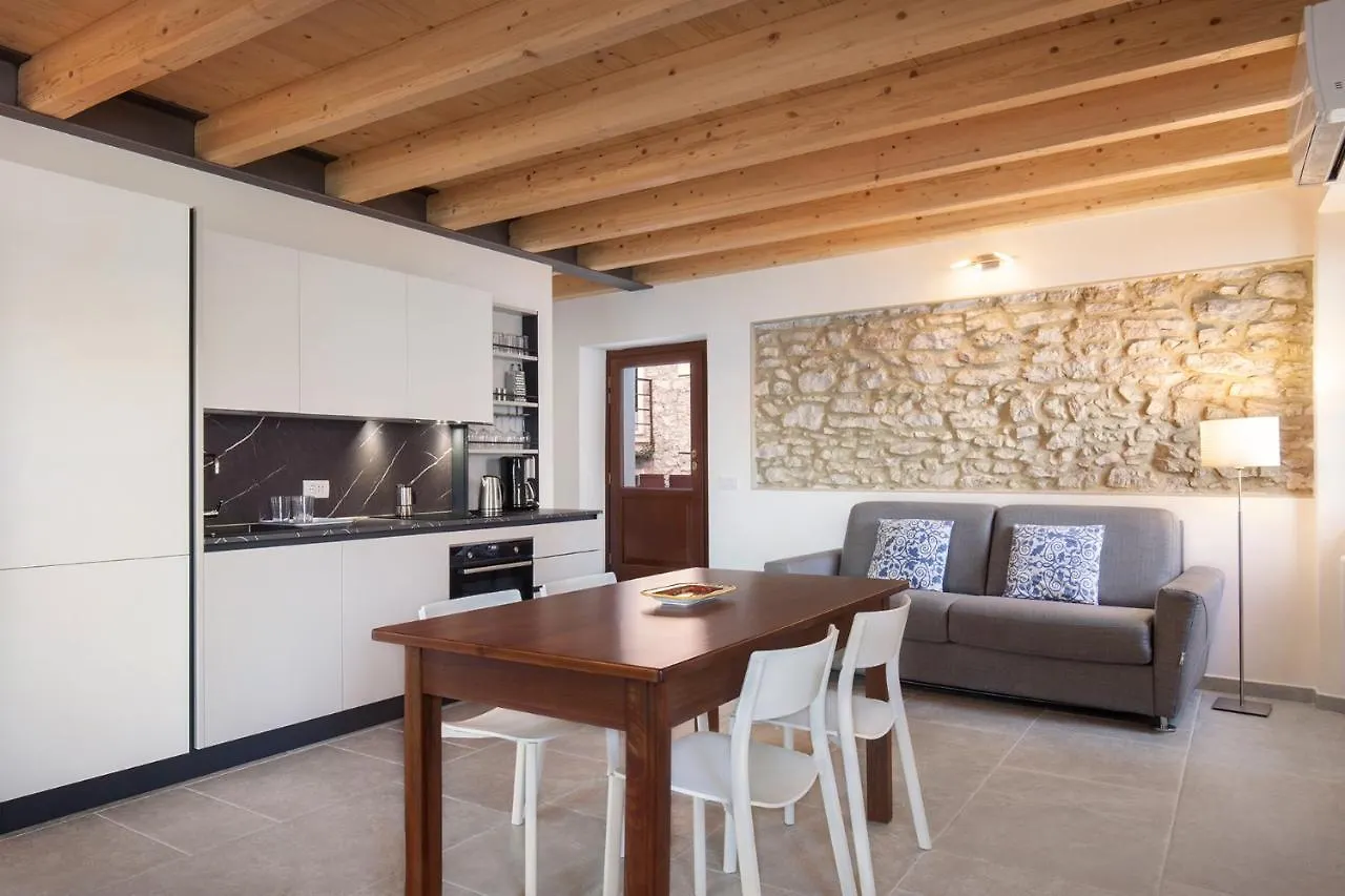 Casa Rosa Villa Brenzone sul Garda Holiday home